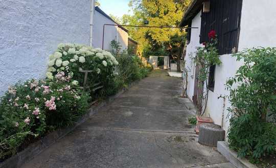 Familienfreundliches Einfamilienhaus mit großem Garten in ruhiger Lage von Karlsruhe