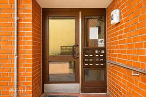 Gepflegte 2-Zimmer-ETW mit Balkon, Stellplatz und EBK – ideal für Eigennutzer und Kapitalanleger – Die vollständige Adresse der Immobilie erhältst du vom Anbieter., 27576 Lehe, Bremerhaven – Vorschaubild 4