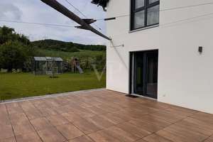 Lichtdurchflutetes Familienhaus mit großem Garten, moderner Wohnküche und Terrasse! – Die vollständige Adresse der Immobilie erhältst du vom Anbieter., 35041 Haddamshausen, Marburg – Vorschaubild 3