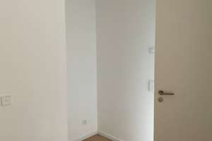 Ruhige Innenhoflage mit Terrasse: 2 Zimmer mit viel Platz zum Einrichten, Tageslichtbad, Abstellraum – Hildesheimer Straße 450, 30519 Wülfel, Hannover – Vorschaubild 9