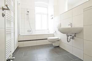 Helle und sanierte  3-RW im EG* moderne EBK* Süd-Ost-Balkon* Tageslichtbad mit Wanne* AK* zentral* – Försterlingstraße 3, 1259 Großzschachwitz, Dresden – Vorschaubild 5