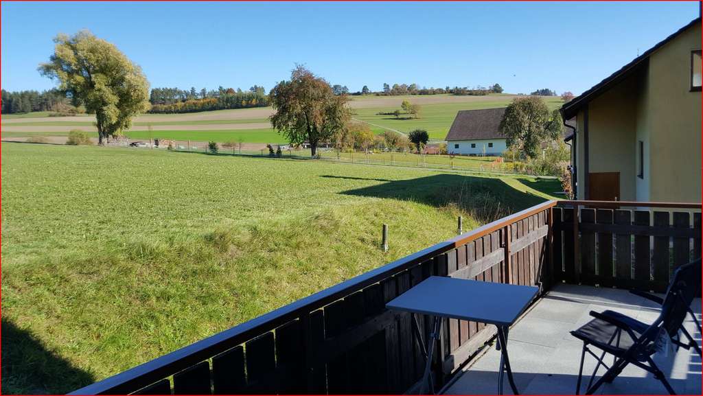 Immobilie in Bonndorf im Schwarzwald - Hell und freundlich mit wunderbarem Weitblick - Bild 3