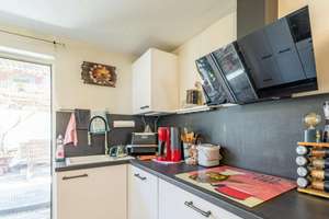 Modernisiertes Familienhaus in Rendsburg (Dach, Heizung, Bad, Küche) mit sonnigem Garten – Rotenhöfer Weg 88, 24768 Rendsburg – Vorschaubild 15