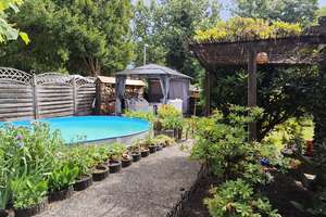 Ruhiges RMH mit 300 m² Grundstück, 110,75 m² Wfl., Garage, Pool, Wintergarten und Balkon in 01109 DD – Die vollständige Adresse der Immobilie erhältst du vom Anbieter., 1109 Hellerau/Wilschdorf, Dresden – Vorschaubild 10