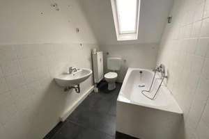 Großzügige Dachgeschoßwohnung - viel Platz für die junge Familie – Waterloostr. 49, 45141 Nordviertel, Essen – Vorschaubild 4