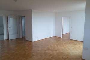 Lichtdurchflutete 4-Zimmer-Familienwohnung – 97084 Heuchelhof, Würzburg – Vorschaubild 2
