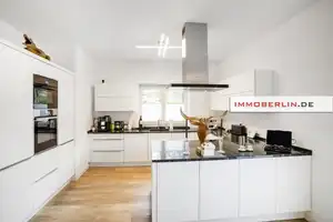 IMMOBERLIN.DE - Energieeffizientes Einfamilienhaus mit Südterrasse & Garage in naturschöner Lage – Barnim (Kreis) – Vorschaubild 1