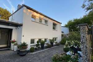 Attraktives modernisiertes Reihenhaus (Splitlevel) mit guter Ausstattung, Garage und Garten – Die vollständige Adresse der Immobilie erhältst du vom Anbieter., 30657 Bothfeld, Hannover – Vorschaubild 11