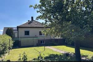 Einfamilienhaus mit Wintergarten und Ausbaupotenzial