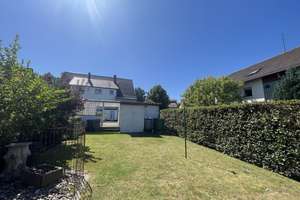 Platzwunder! Einfamilien-Doppelhaus in beliebter Lage von Lauterbach! (Erbpacht) – Die vollständige Adresse der Immobilie erhältst du vom Anbieter., 36341 Lauterbach (Hessen) – Vorschaubild 5
