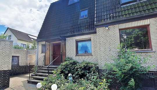 Bild von Renoviertes Reihenendhaus mit Kamin, Veranda & Garage in Laatzen/Oesselse-Provisionsfrei!