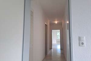Helle, frisch renovierte 3-Zimmer-Wohnung mit Süd-Balkon, Einbauküche und saniertem Vollbad – Im Moor 1, 38112 Lehndorf-Watenbüttel, Braunschweig – Vorschaubild 8