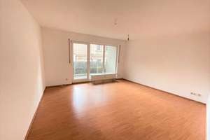 Großzügige 2-Zi-Wohnung mit Balkon, separater Küche und TG-Stellplatz in Fürth – Die vollständige Adresse der Immobilie erhältst du vom Anbieter., 90766 Scherbsgraben, Billinganlage, Fürth – Vorschaubild 2