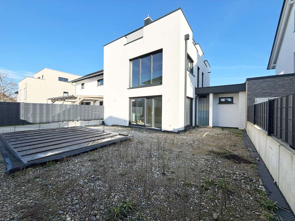 Immobilie in Rheinhausen - Moderne Doppelhaushälfte mit Dachterrasse - Bild 1