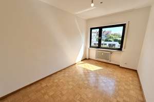 Ideal für Familien – geräumige 4-Zimmer-Wohnung mit Balkon in Pasing – Atterseestraße 00, 81241 Am Westbad, München – Vorschaubild 10