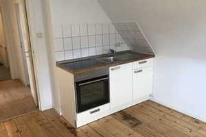 Modernisierte 1,5 -Zimmer-Dachgeschosswohnung – Brandenbaumer Landstr. 24, 23564 Lübeck – Vorschaubild 3