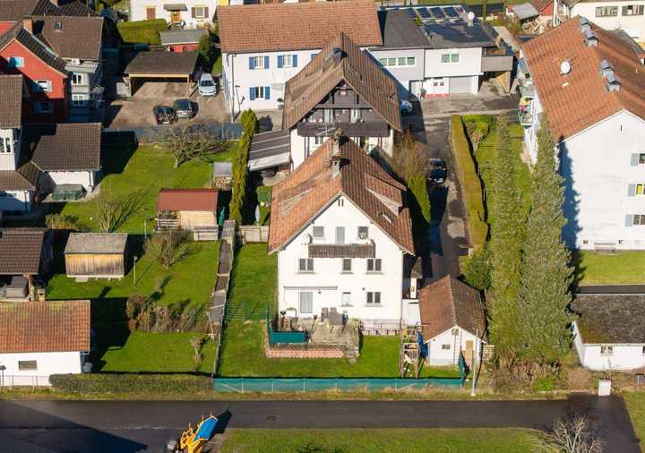 Großzügiges 10-Zimmer-Haus in Kennelbach mit rießigem Garten und Balkon