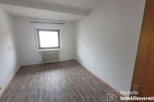 Reihenhaus mit schöner Aufteilung, Wintergarten, Keller, Dachboden, Garage und Garten – 68259 Wallstadt, Mannheim – Vorschaubild 10