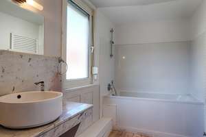 Charmante 5-Zimmer-Altbau-Wohnung in zentraler Oststadt-Lage Reutlingen – Die vollständige Adresse der Immobilie erhältst du vom Anbieter., 72764 Reutlingen-Mitte, Reutlingen – Vorschaubild 4