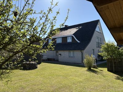 Großzügiges Wohnhaus auf schönem Gartengrundstück in Westerland mit insgesamt 3 Wohneinheiten