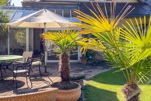 Herrliches Familiendomizil mit Schwimmteich, Wellness und großem Garten – Wiesbaden – Vorschaubild 1