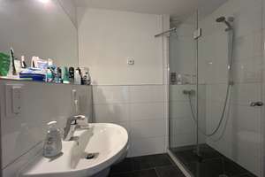 Gemütliche Dachgeschosswohnung mit guter Verkehrsanbindung – Wilhelm-Mauser-Straße 41-43, 50827 Bickendorf, Köln – Vorschaubild 7