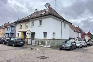 Gepflegte Doppelhaushälfte mit schöner Terrasse & Balkon in Heilbronn-Sontheim – Die vollständige Adresse der Immobilie erhältst du vom Anbieter., 74081 Sontheim, Heilbronn – Vorschaubild 1