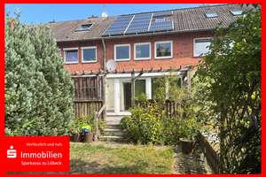Großzügiges Reihenmittelhaus im Dornröschenschlaf in der Edelsteinsiedlung