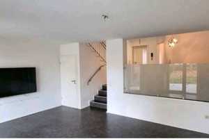 Gepflegtes 4-Zimmer-Reihenhaus mit EBK in Bad Windsheim – Matthäus-Merian-Straße 40, 91438 Neustadt a.d. Aisch-Bad Windsheim (Kreis) – Vorschaubild 2