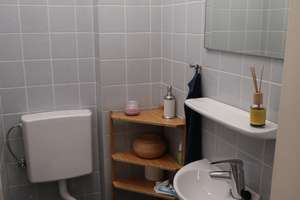 2-Zimmer-Wohnung in Nymphenburg direkt am Kanal – Südliche Auffahrtsallee 14, 80639 Neuhausen, München – Vorschaubild 9