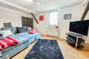 Mit dieser Anzeige könnte der Weg zum Hausbesitzer inkl. Einliegerwohnung für Sie beginnen! – Ludwigsburg (Kreis) – Vorschaubild 6