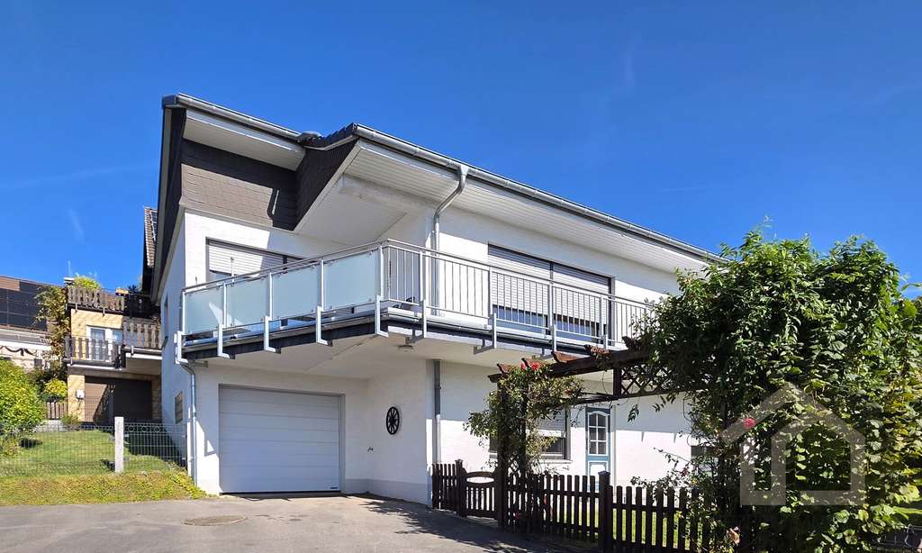 Freistehendes Einfamilienhaus mit tollem Weitblick in Kürten-Busch