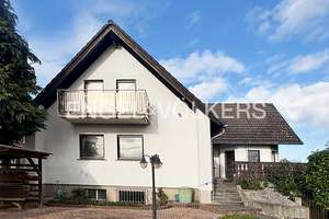 Einfamilienhaus mit guter Verkehrsanbindung in naturnaher Stadtrandlage