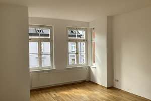 Familienfreundlich geschnittene 5-Zimmer-Altbauwohnung – Sulzerstraße 17, 86159 Antonsviertel, Augsburg – Vorschaubild 4