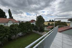 WE 25 – Hochwertige 3-Zimmer-Wohnung | KfW-55 kernsaniert 2025 | 2 Balkone | ab 01.10.2026 verfügbar