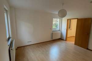 Sonnige 3-Zimmer Wohnung über 3 Etagen – Die vollständige Adresse der Immobilie erhältst du vom Anbieter., 97082 Steinbachtal, Würzburg – Vorschaubild 3