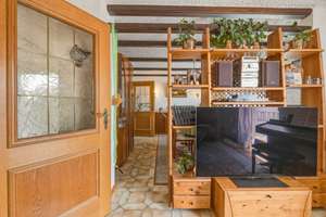 Charmantes 2-Familienhaus mit ausgebautem Dachgeschoss, Garten und Garage in ruhiger Lage – Die vollständige Adresse der Immobilie erhältst du vom Anbieter., 73249 Wernau (Neckar) – Vorschaubild 5