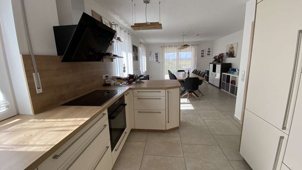 Immobilie in Karlshuld - Neubaujuwel mit Weitblick und viel Platz für die Familie - Bild 3