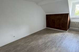 Attraktive 3,5-Zimmer-Dachgeschosswohnung in Duisburg – Freidrich-Wilhelm-Str. 24, 47051 Dellviertel, Duisburg – Vorschaubild 9