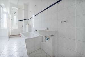 ⭐️ Altbau-Perle am Mauerpark - Sanierte & ruhige 2 Zi Balkon-Altbau-Wohnung mit charmanten Details – Die vollständige Adresse der Immobilie erhältst du vom Anbieter., 10437 Prenzlauer Berg, Berlin – Vorschaubild 6