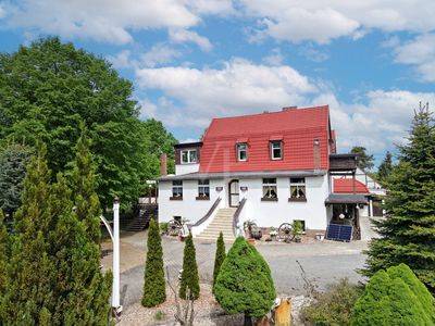 charmante Villa als Wohn- und Geschäftshaus auf parkähnlichen Anwesen