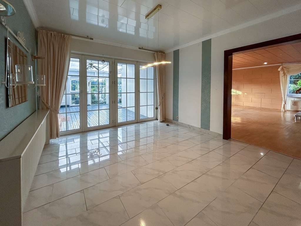 Immobilie in Großefehn - Großzügiges Einfamilienhaus mit Sommergarten, Sauna in Großefehn - Bild 2