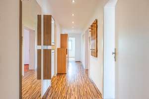 Der günstige Weg ins Eigenheim: Einfamilienhaus mit Garage und Gestaltungspotenzial