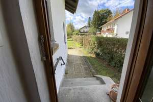 Älteres Einfamilienhaus in einer ruhigen Ortsrandlage


  – Die vollständige Adresse der Immobilie erhältst du vom Anbieter., 83549 Eiselfing – Vorschaubild 9