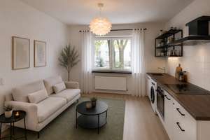 Modern möblierte 2-Zimmer-Wohnung mit stilvoller Ausstattung – bezugsfrei – Düsselstraße 78, 40219 Unterbilk, Düsseldorf – Vorschaubild 2