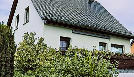 Bild von Extravagantes Einfamilienhaus mit traumhaft angelegtem Gartenbereich