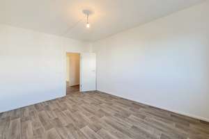***Ab 01.05.2026***Wir renovieren für Sie***3-Zimmer mit Balkon, Wannenbad und Aufzug*** – Deiwitzweg 36, 4207 Lausen-Grünau, Leipzig – Vorschaubild 4