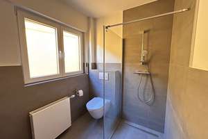 Gepflegtes Einfamilienhaus mit Balkon, Garten und Garage! – 63785 Obernburg am Main – Vorschaubild 12