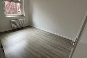 Sommer Special " 1.000,00 € Gutschein bei Anmietung " Renovierte 3 Zimmer Wohnung zu vermieten – Sundgaustr. 12, 47137 Obermeiderich, Duisburg – Vorschaubild 4