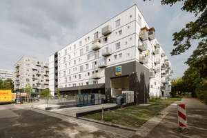 helle Wohnung mit Balkon und Mieterkeller - nahe der M5!